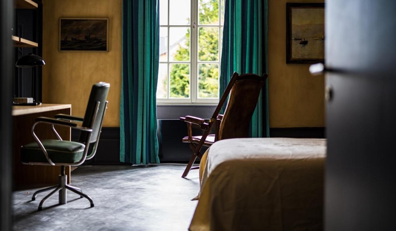 Guest house Chateau De *