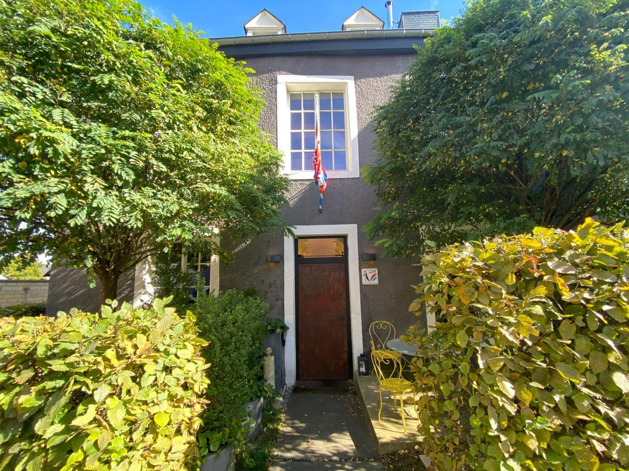 Chateau De Guest house *